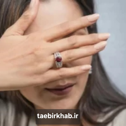 تعبیر خواب انگشتر نقره: درخشش معانی عمیق در دنیای رویا